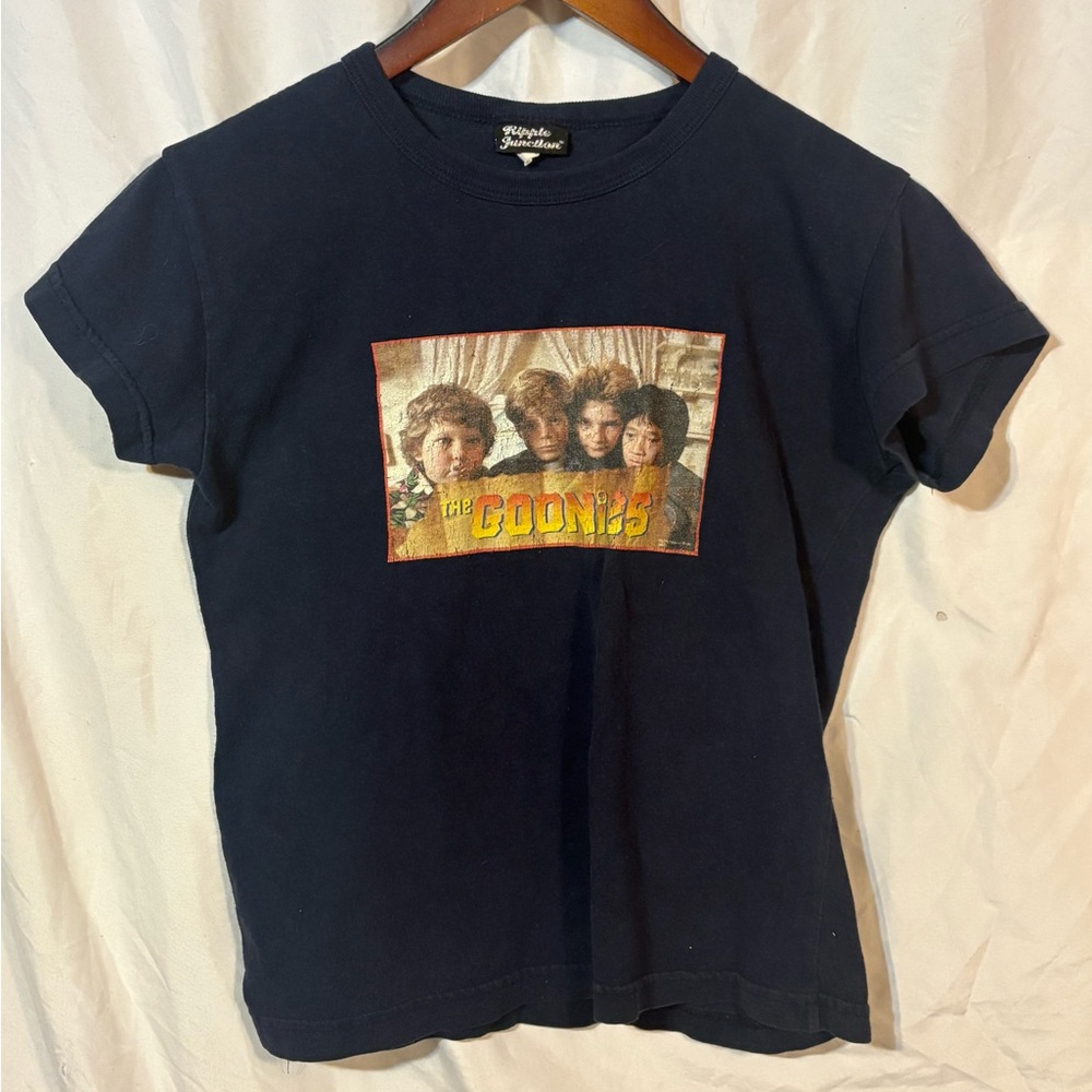 GOONIES NEVER SAY DIE!